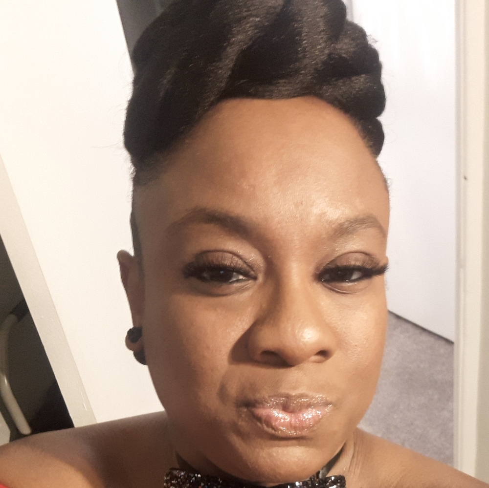 Meet your Posher, Shemeka